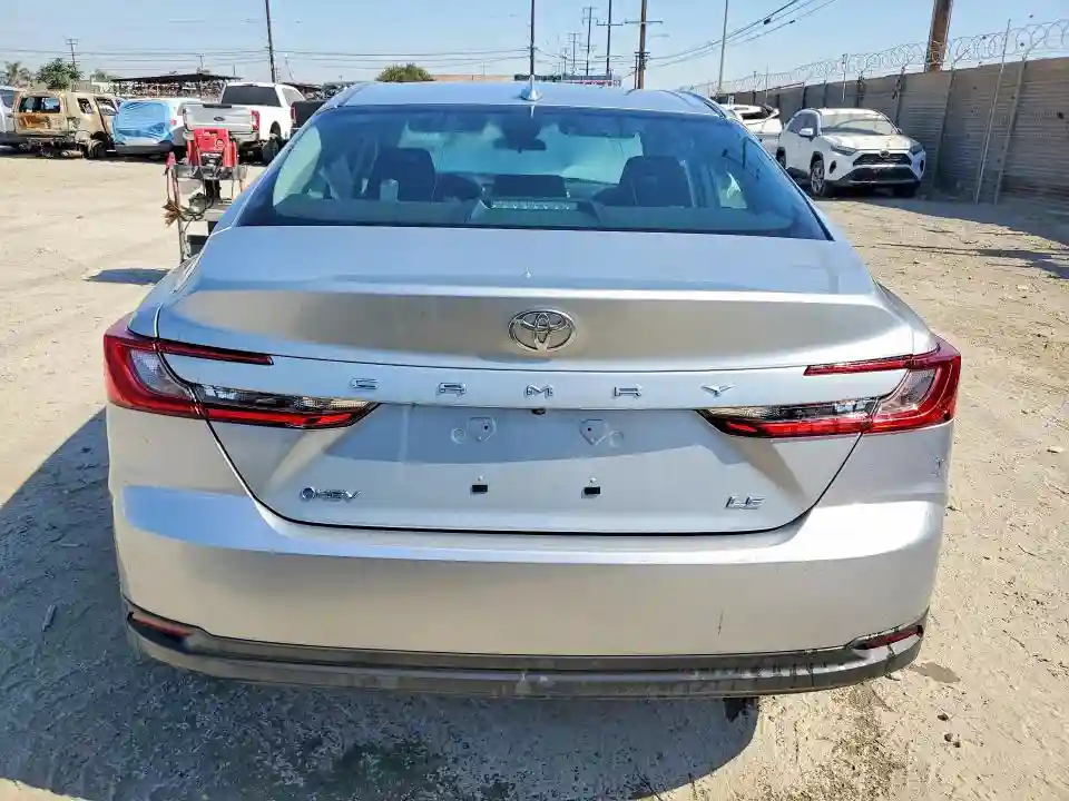 4T1DAACK1SU082555 2025 TOYOTA CAMRY-5