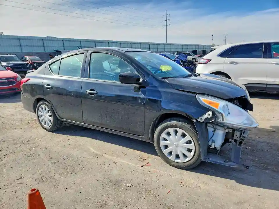 3N1CN7AP5KL823244 2019 NISSAN VERSA-3
