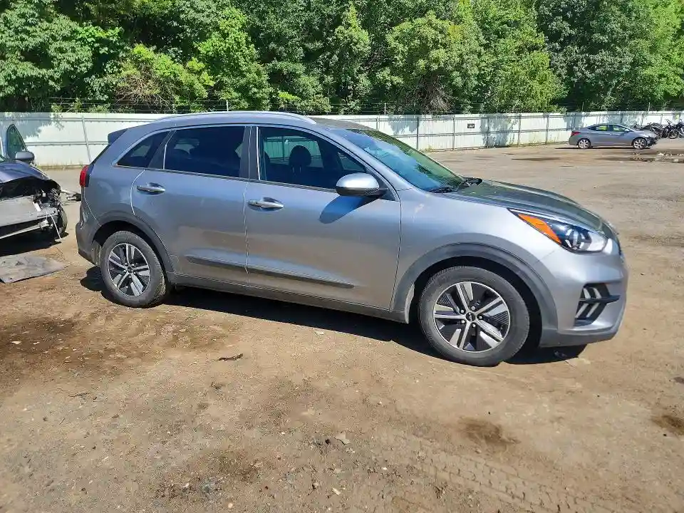 KNDCB3LC1N5546301 2022 KIA NIRO LXS S-3