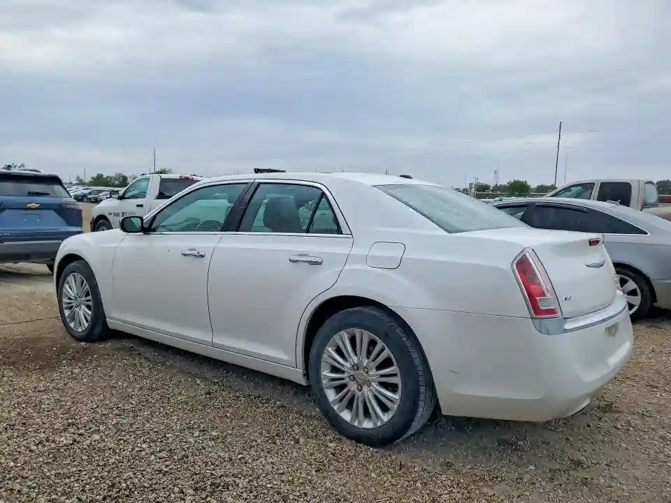 2C3CCAKT2CH147555 2012 CHRYSLER 300-1