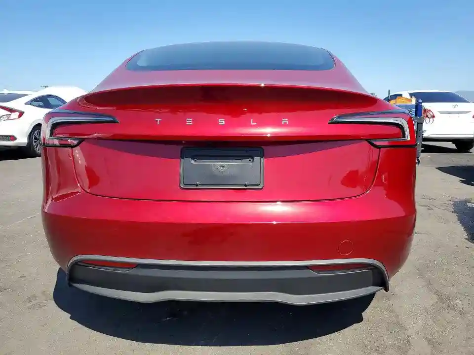 5YJ3E1EA5SF076470 2025 TESLA MODEL 3-5