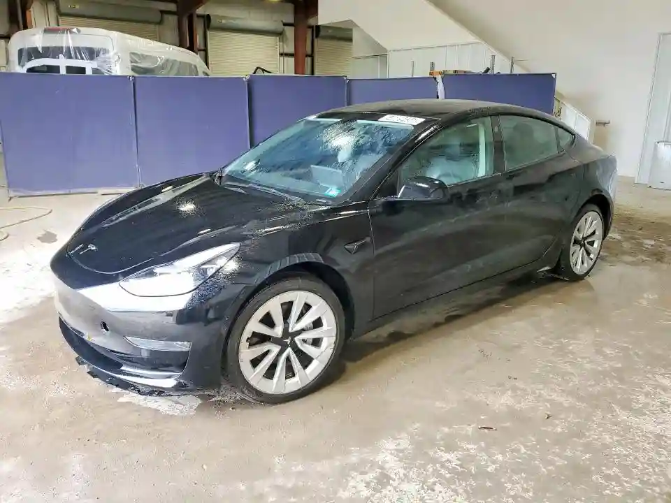 5YJ3E1EA9NF370569 2022 TESLA MODEL 3-0