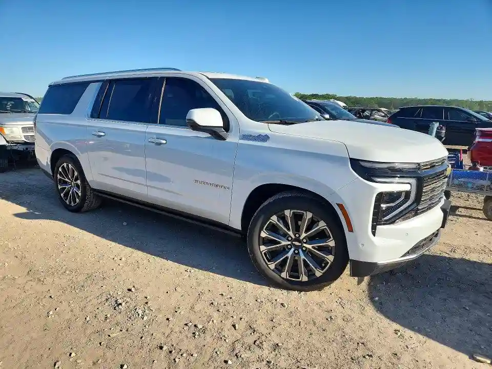 1GNS6GKL2TR190785 2026 CHEVROLET SUBURBAN-3