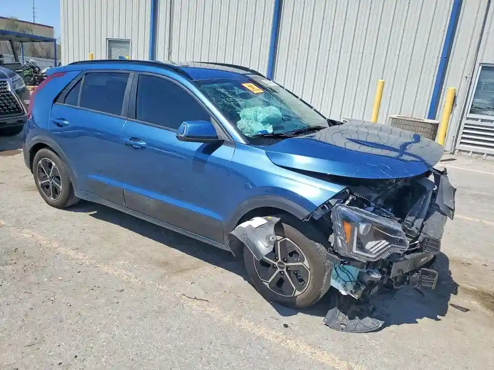 KNDCR3LE0S5306956 2025 KIA NIRO-3