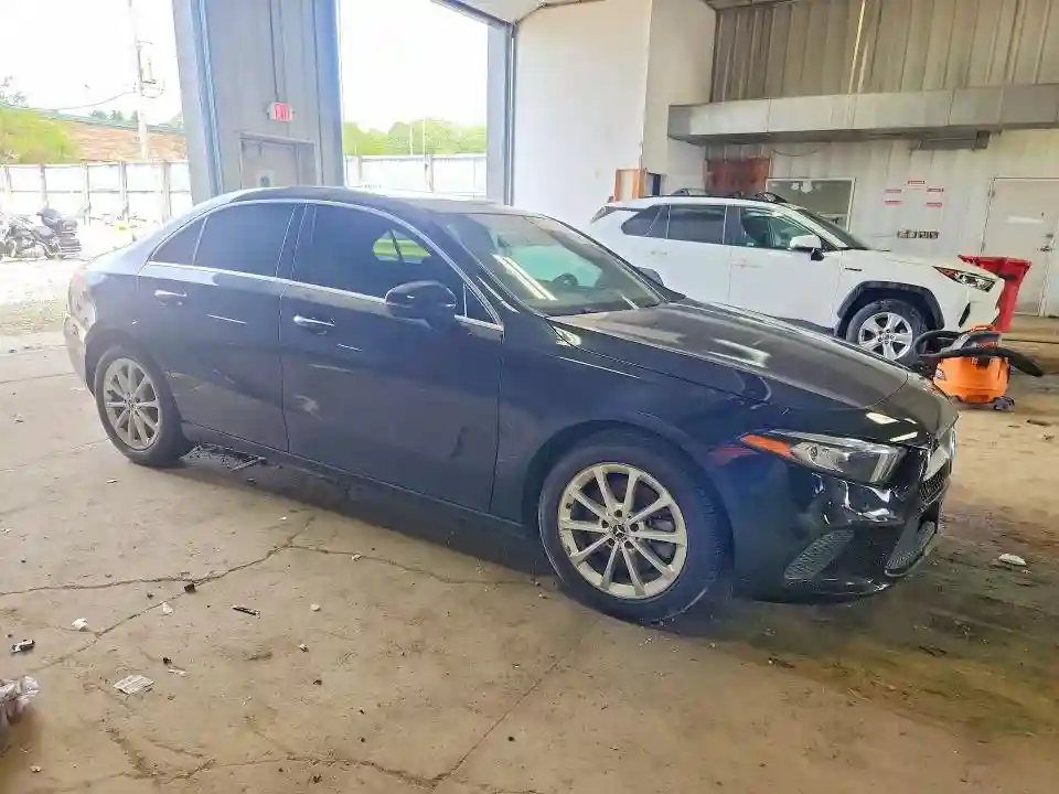 WDD3G4FB2KW001732 2019 MERCEDES-BENZ A-CLASS-3