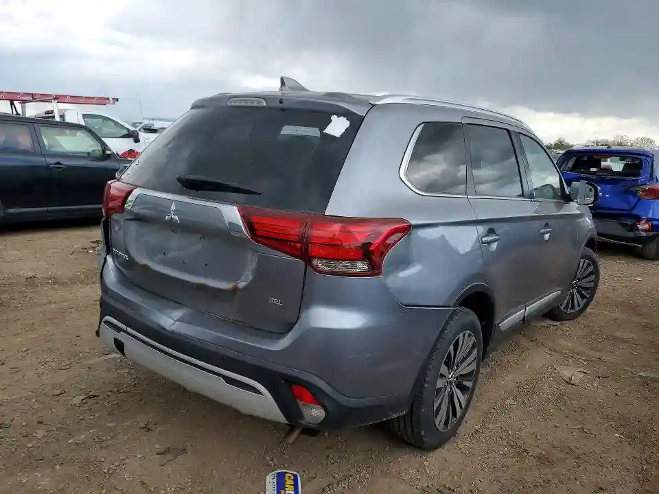 JA4AZ3A33LZ017650 2020 MITSUBISHI OUTLANDER-2