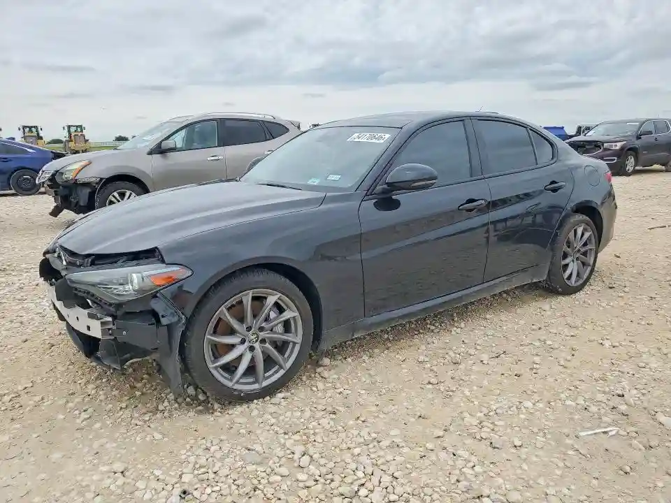 ZARFANAN2N7660186 2022 ALFA ROMEO GIULIA-0