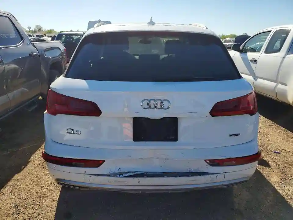 WA1CNAFY5K2050735 2019 AUDI Q5-5
