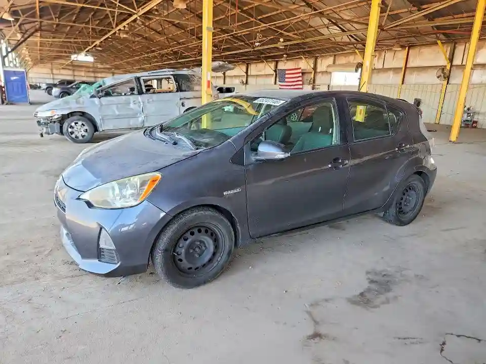 JTDKDTB30E1568725 2014 TOYOTA PRIUS-0