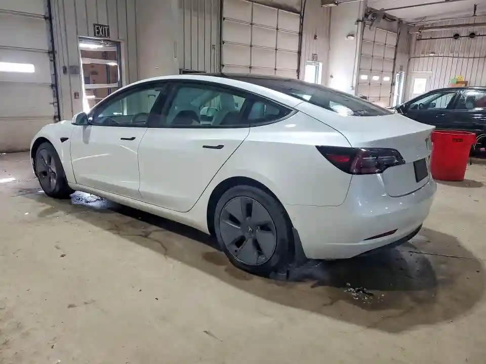 5YJ3E1EB4MF990172 2021 TESLA MODEL 3-1