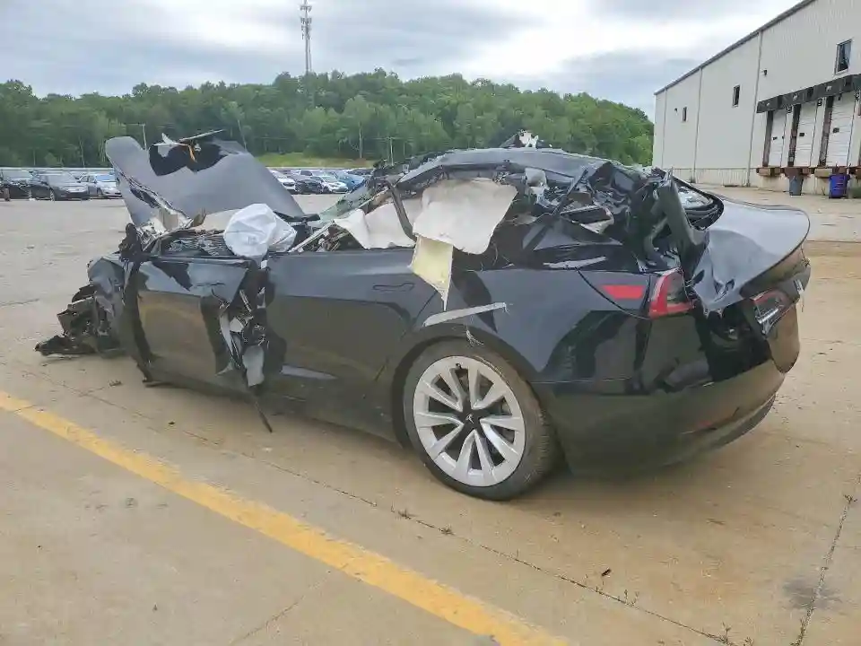 5YJ3E1EA4PF436478 2023 TESLA MODEL 3-1