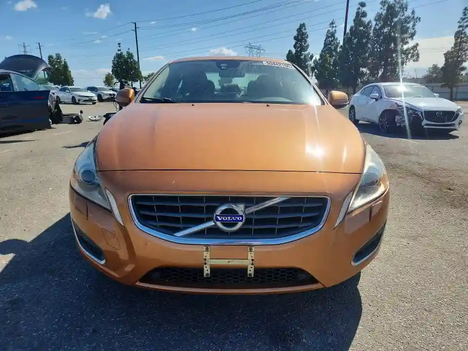 YV1612FS1D2201700 2013 VOLVO S60-4