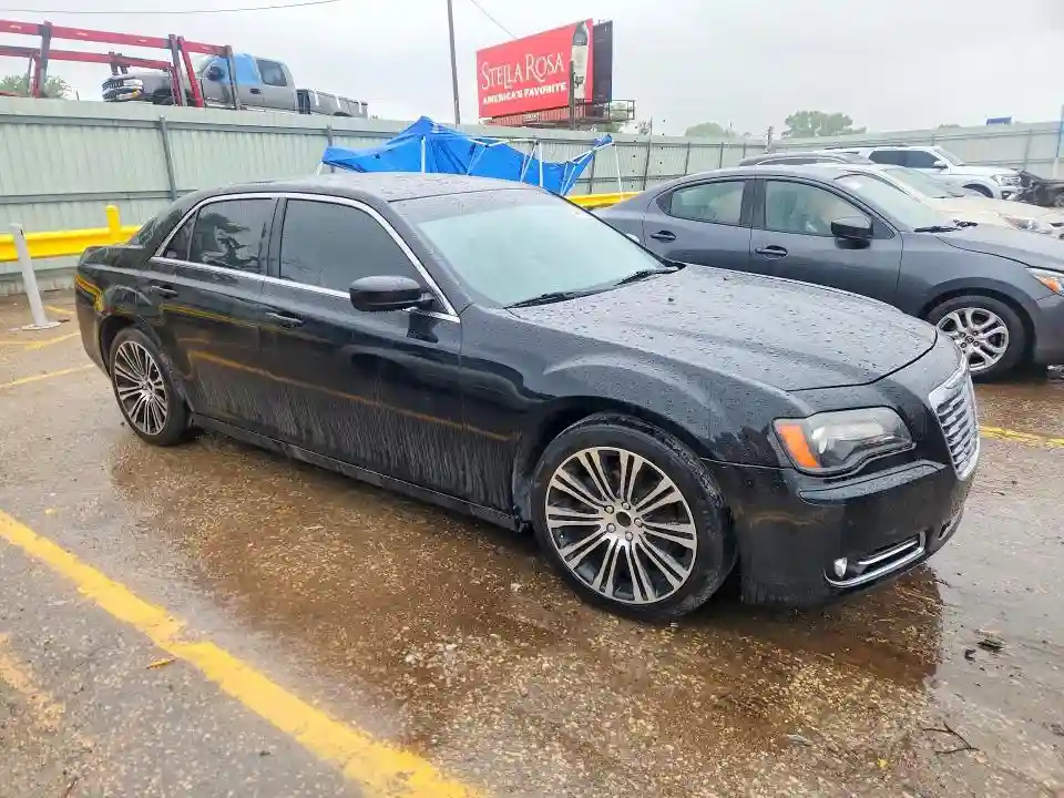 2C3CCABG2DH527449 2013 CHRYSLER 300-3