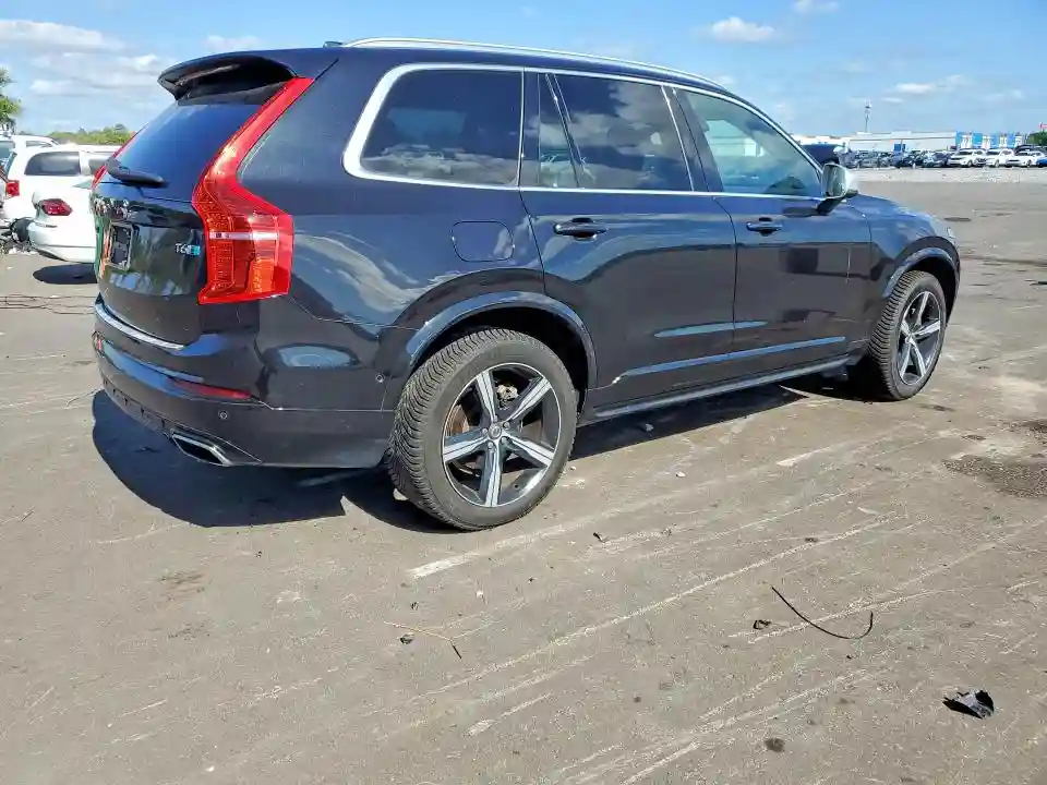 YV4A22PM4K1448612 2019 VOLVO XC90-2