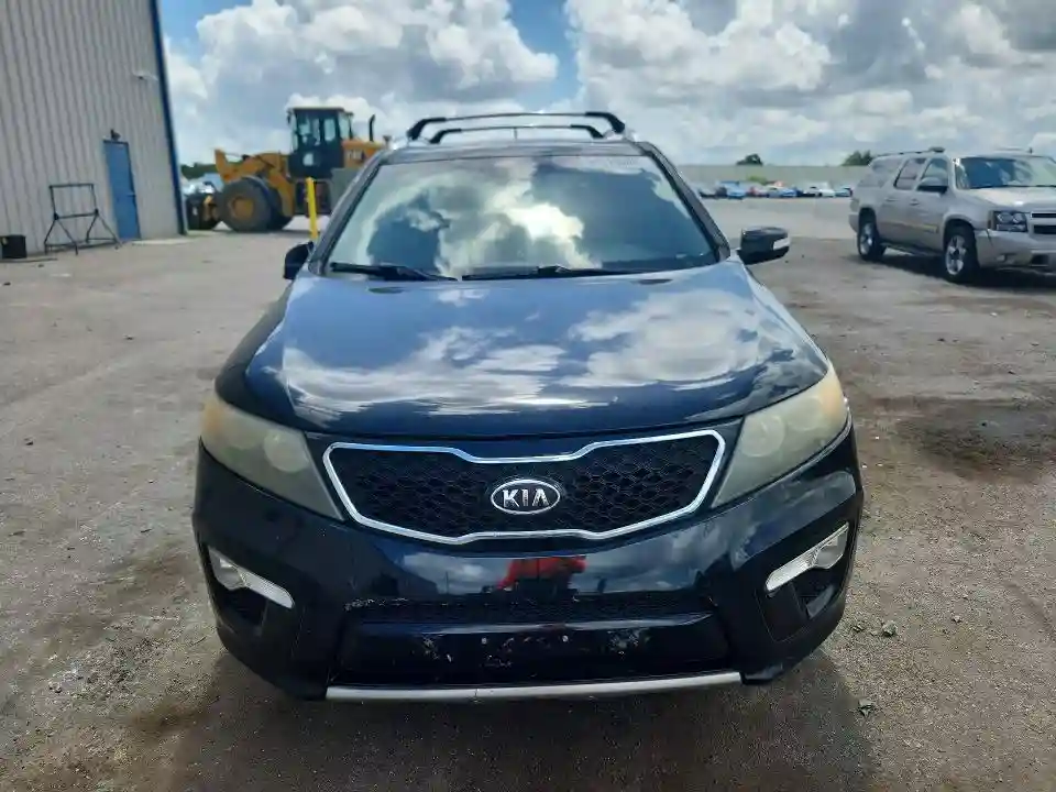 5XYKWDA23BG121584 2011 KIA SORENTO-4