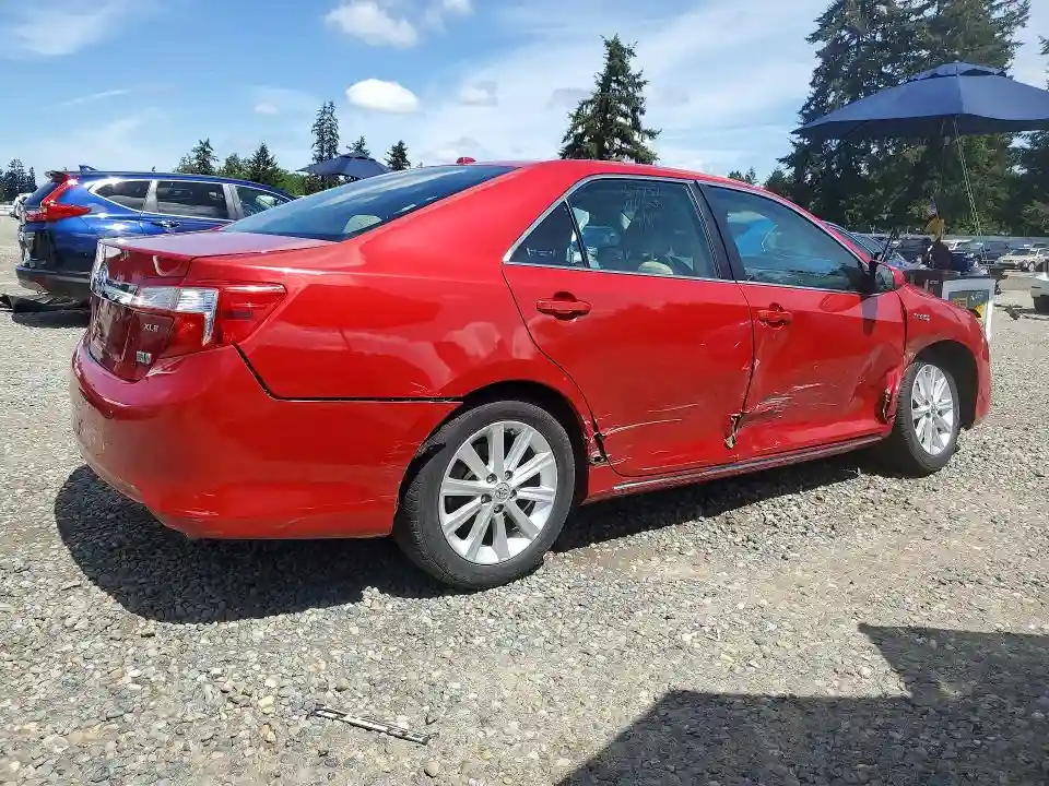 4T1BD1FK3EU115778 2014 TOYOTA CAMRY SOLA-2