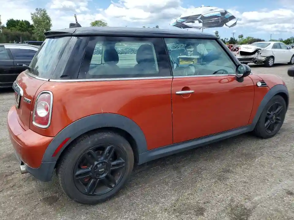 WMWSU3C5XDT687284 2013 MINI COOPER-2