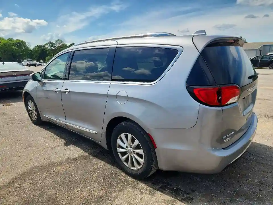 2C4RC1BG1KR731849 2019 CHRYSLER PACIFICA-1