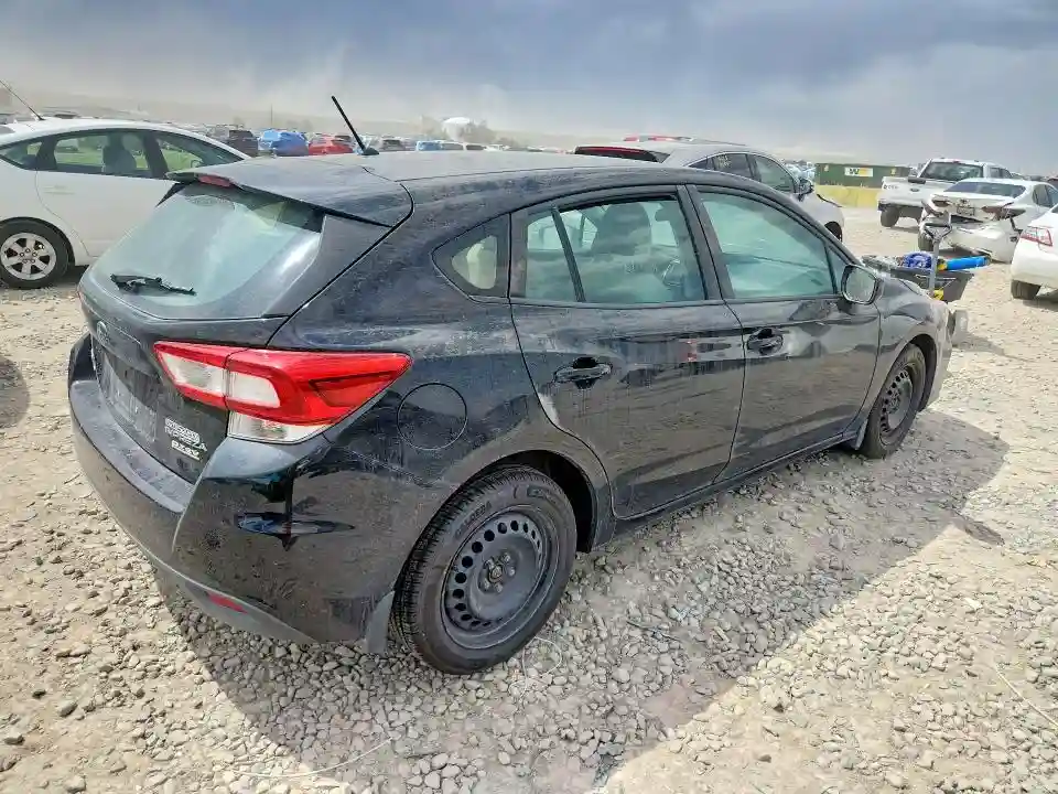 4S3GTAA61H3710260 2017 SUBARU IMPREZA-2