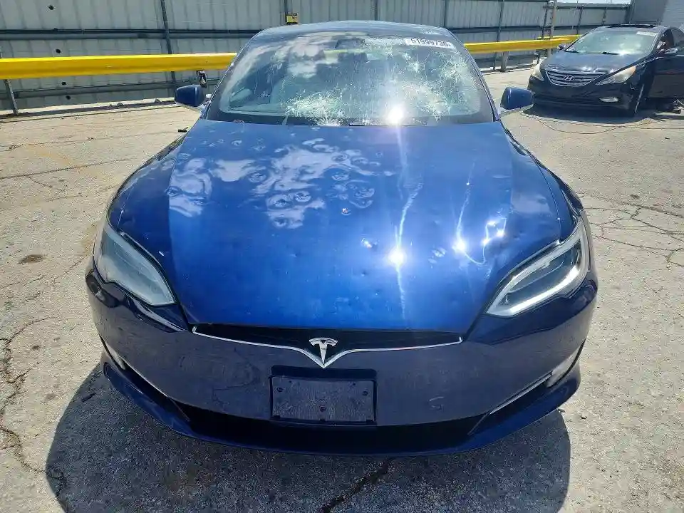 5YJSA1E20JF243493 2018 TESLA MODEL S-4
