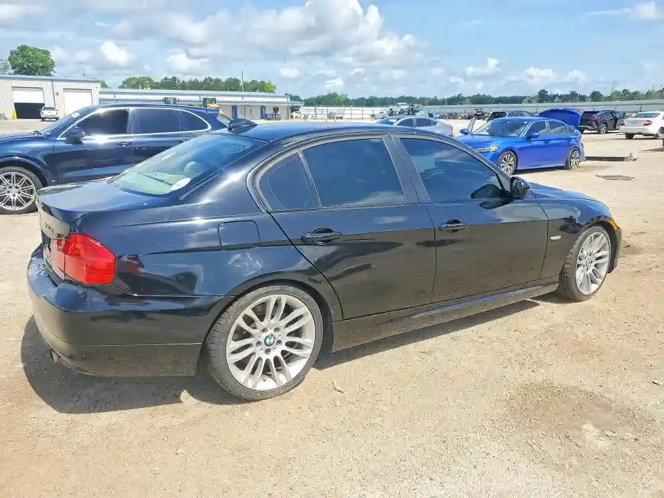 WBAPN7C52AA779331 2010 BMW 3 SERIES-2