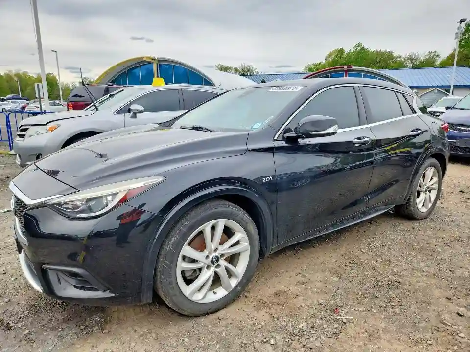 SJKCH5CP0JA058730 2018 INFINITI QX30-0