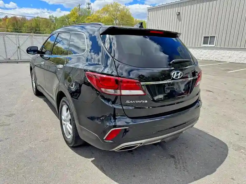 KM8SMDHF6HU209448 2017 HYUNDAI SANTA FE-1