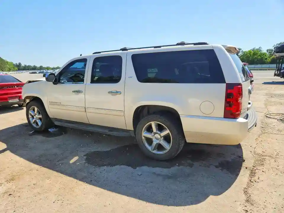 1GNSCKE05BR376977 2011 CHEVROLET SUBURBAN-1