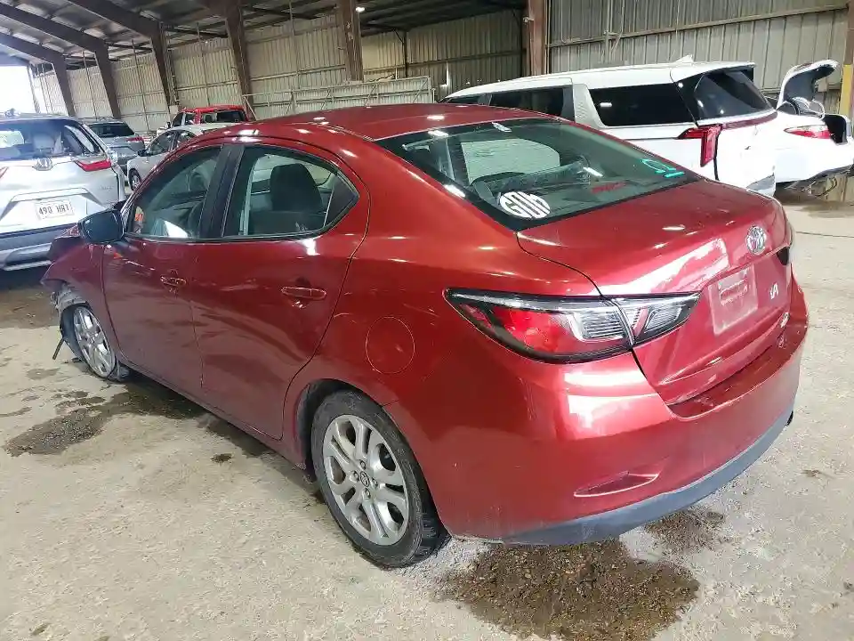 3MYDLBYV1JY303902 2018 TOYOTA YARIS-1