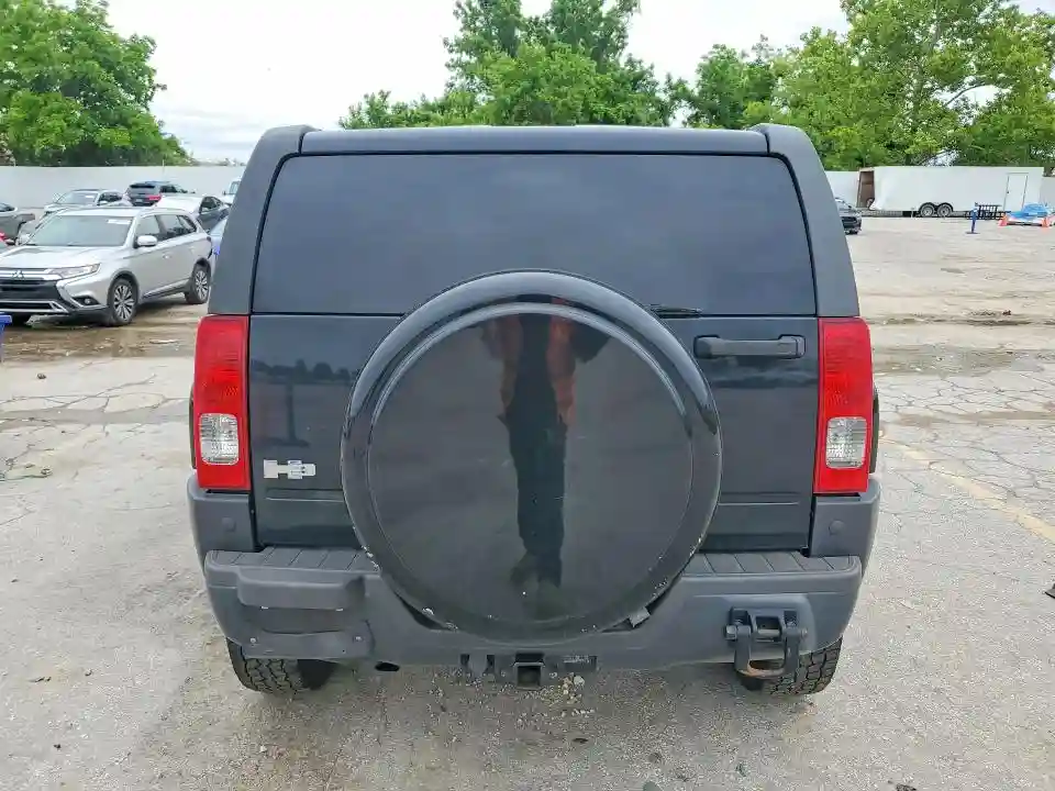 5GTMNGEE1A8137654 2010 HUMMER H3-5