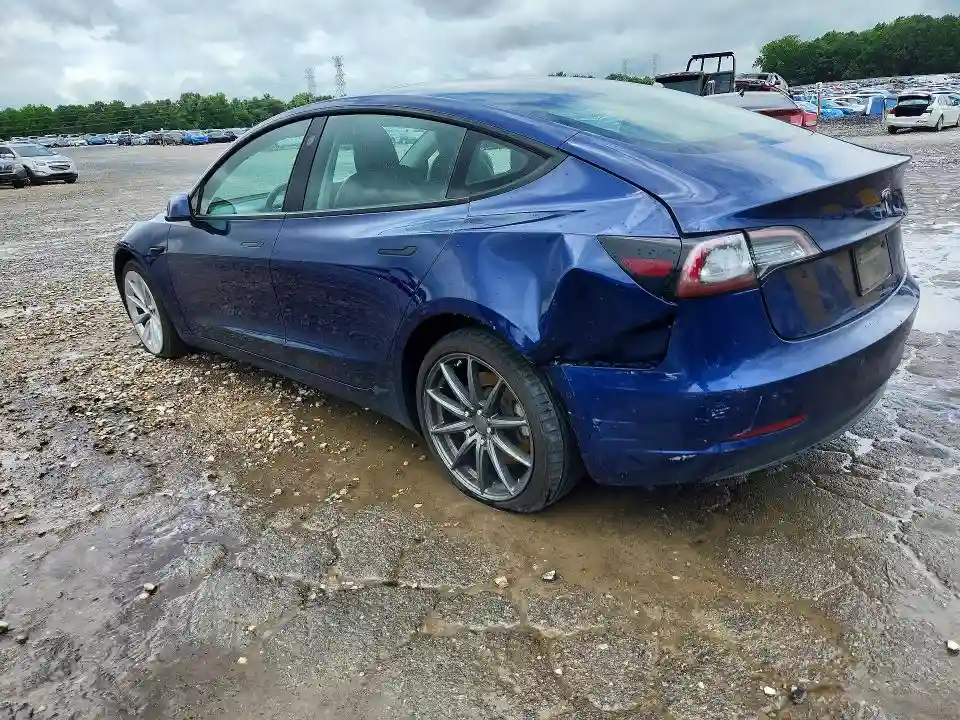 5YJ3E1EA0NF369908 2022 TESLA MODEL 3-1