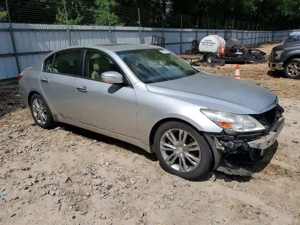 KMHGC4DF4BU113839 2011 HYUNDAI GENESIS-3