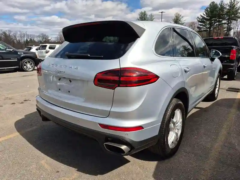 WP1AA2A24GLA09966 2016 PORSCHE CAYENNE-3