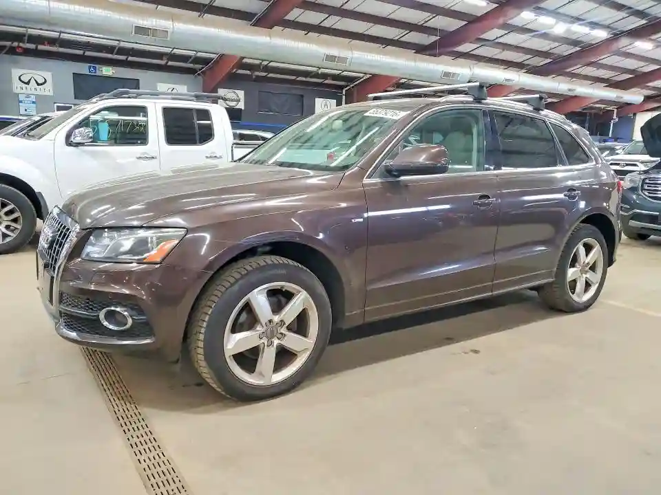 WA1DKAFP2BA047348 2011 AUDI Q5-0
