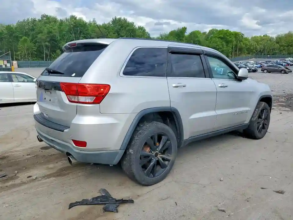 1C4RJFAT5CC313337 2012 JEEP CHEROKEE-2