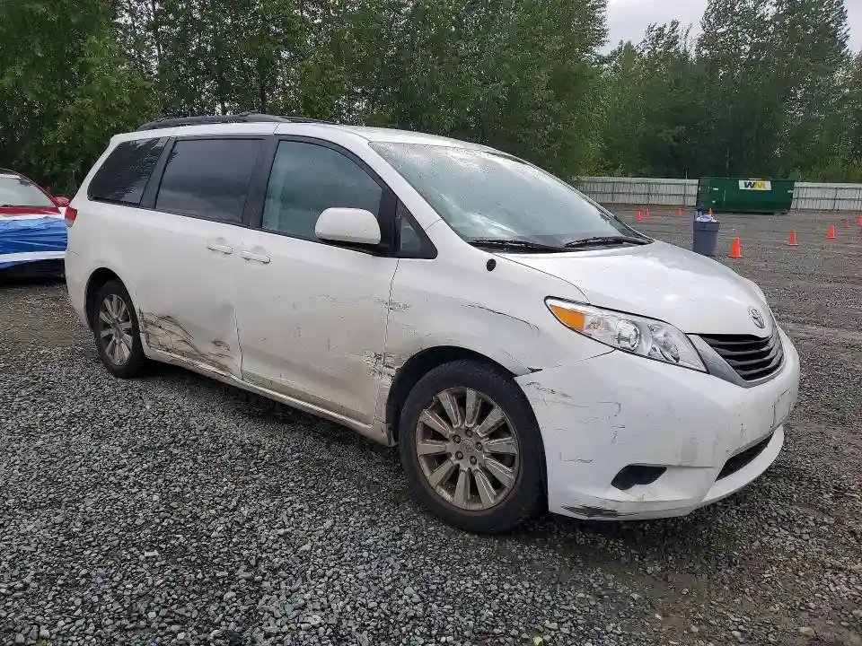 5TDJK3DC7BS025790 2011 TOYOTA SIENNA-3