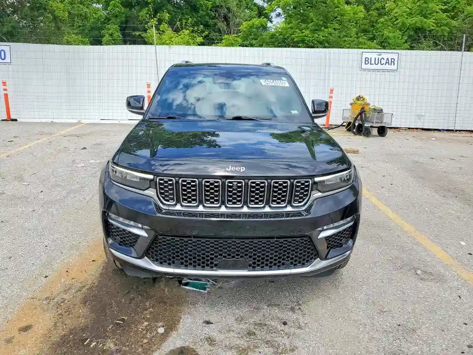 1C4RJHEG4PC563229 2023 JEEP GRAND CHEROKEE-4