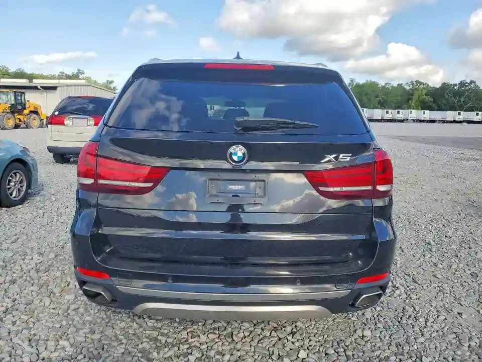 5UXKR0C52J0X99477 2018 BMW X5-5