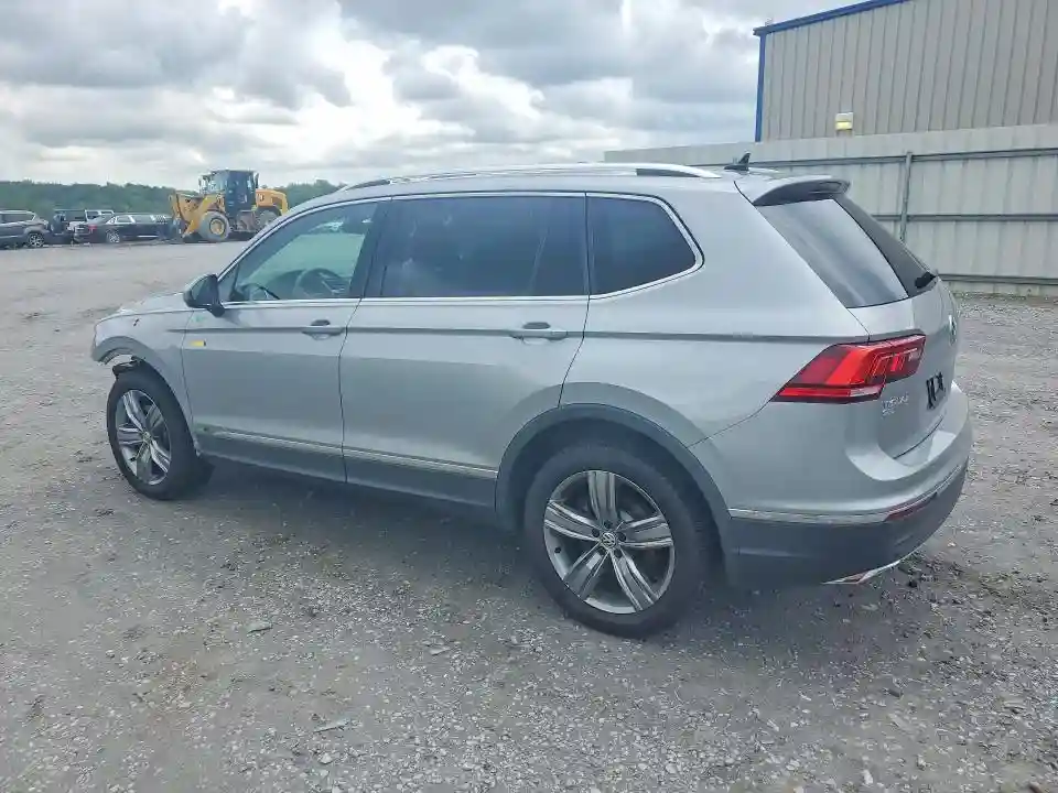 3VV3B7AX3MM046499 2021 VOLKSWAGEN TIGUAN-1