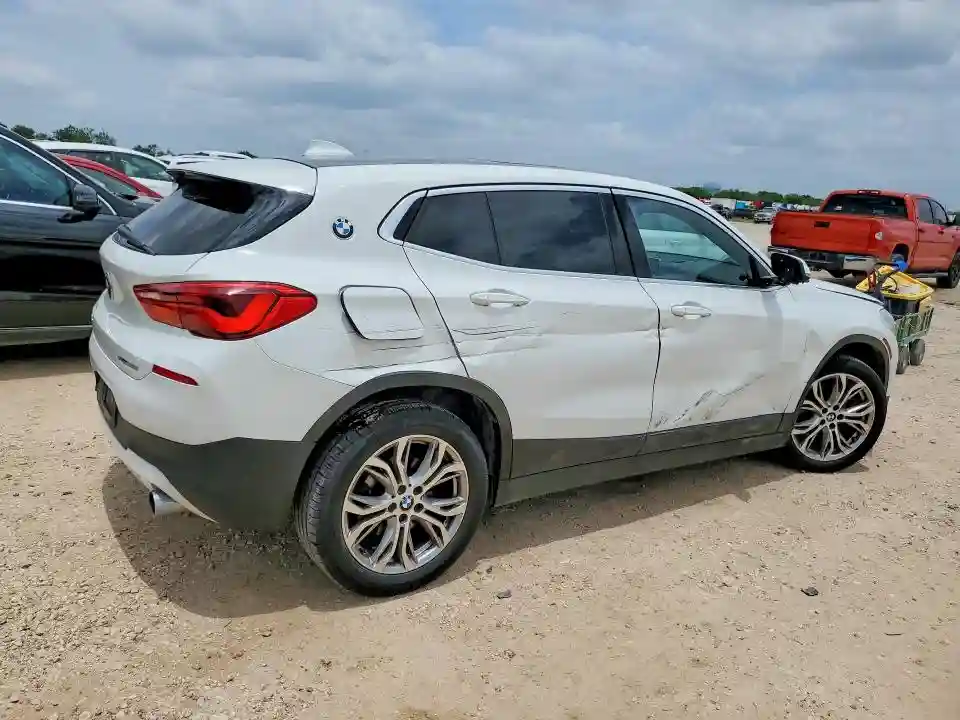 WBXYJ3C39JEJ75605 2018 BMW X2-2