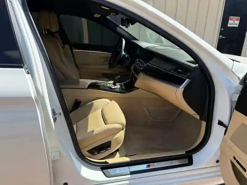 WBAFU9C57DDY71810 2013 BMW 5 SERIES-4
