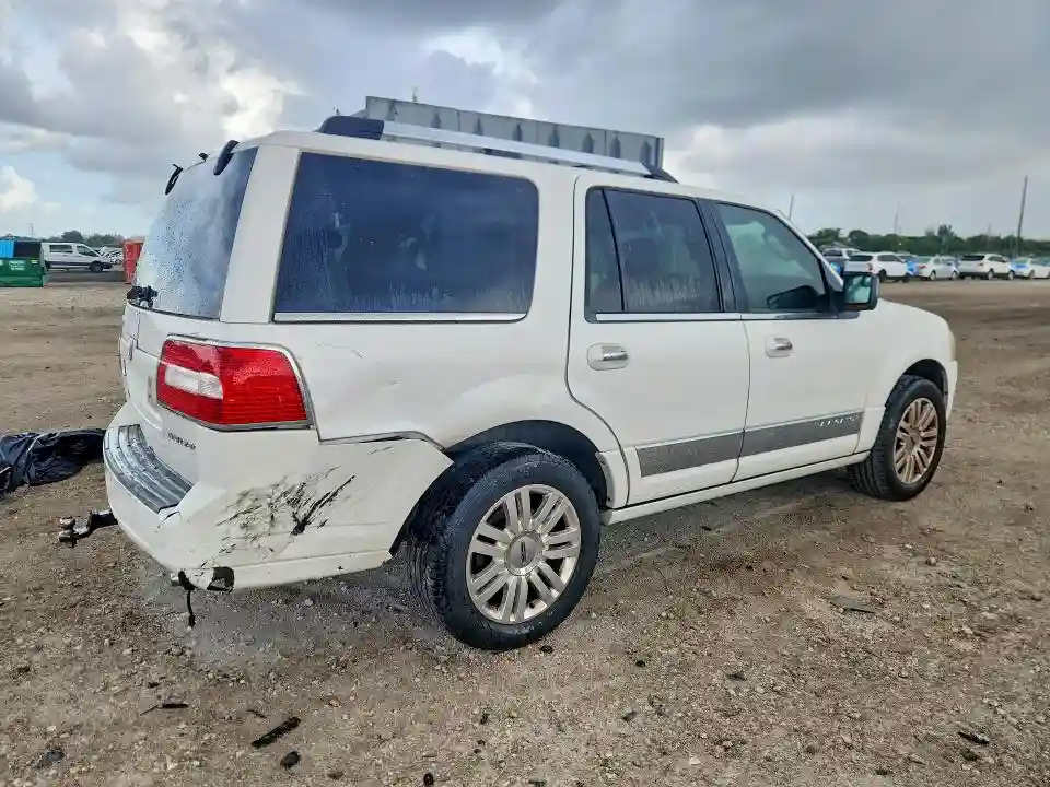 5LMJJ2H54DEL05435 2013 LINCOLN NAVIGATOR-2