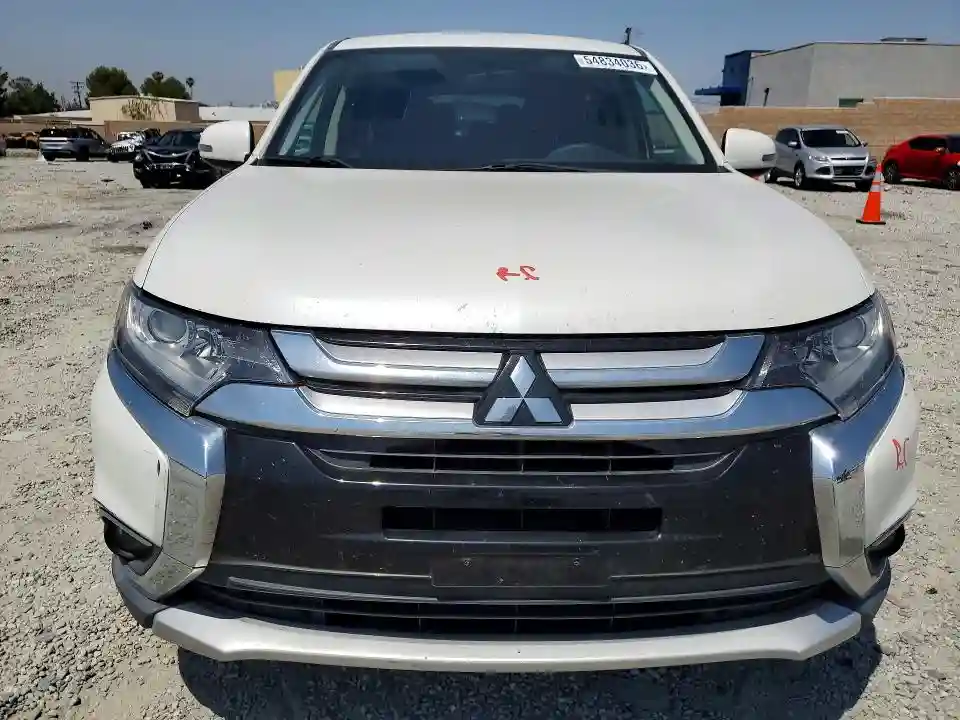 JA4AD3A38HZ070852 2017 MITSUBISHI OUTLANDER-4
