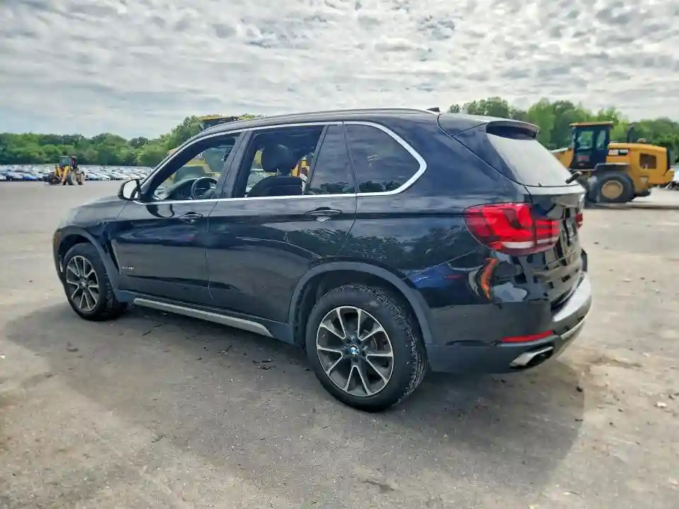 5UXKR0C52J0X97390 2018 BMW X5-1