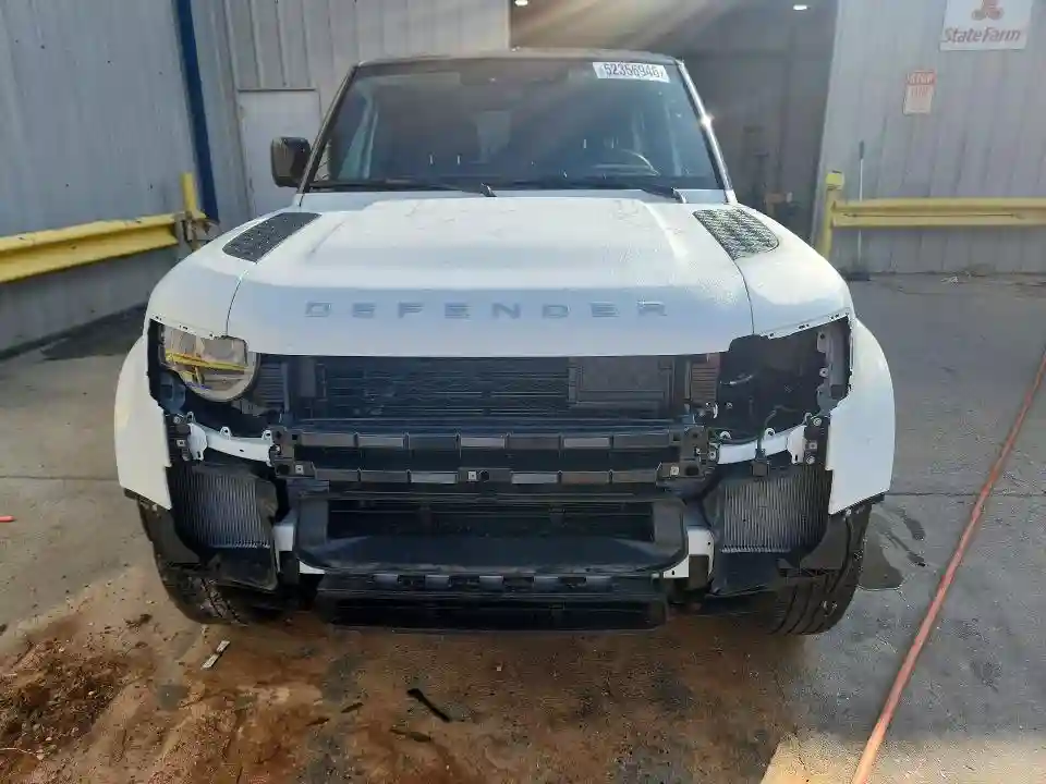 SALEJ7EX1P2239436 2023 LAND ROVER DEFENDER-4