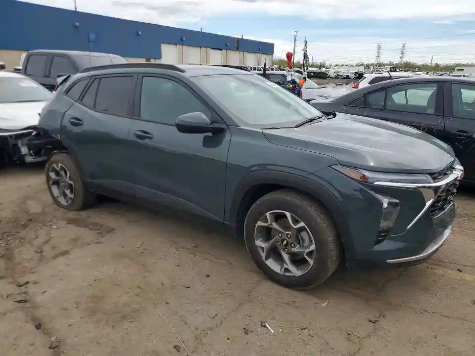 KL77LHEP7SC203699 2025 CHEVROLET TRAX-3