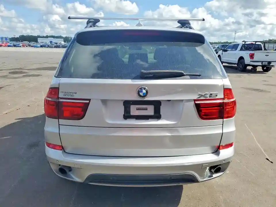 5UXZV4C50BL741014 2011 BMW X5-5