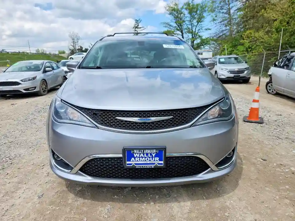 2C4RC1BG8JR257106 2018 CHRYSLER PACIFICA-4