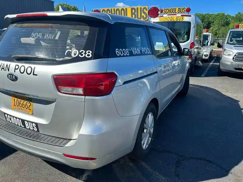 KNDMA5C18H6259666 2017 KIA SEDONA-3