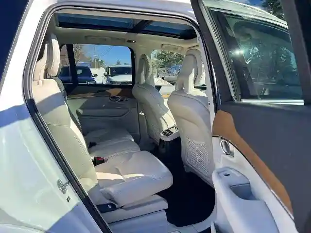 YV4BR0CK7M1700459 2021 VOLVO XC90-5